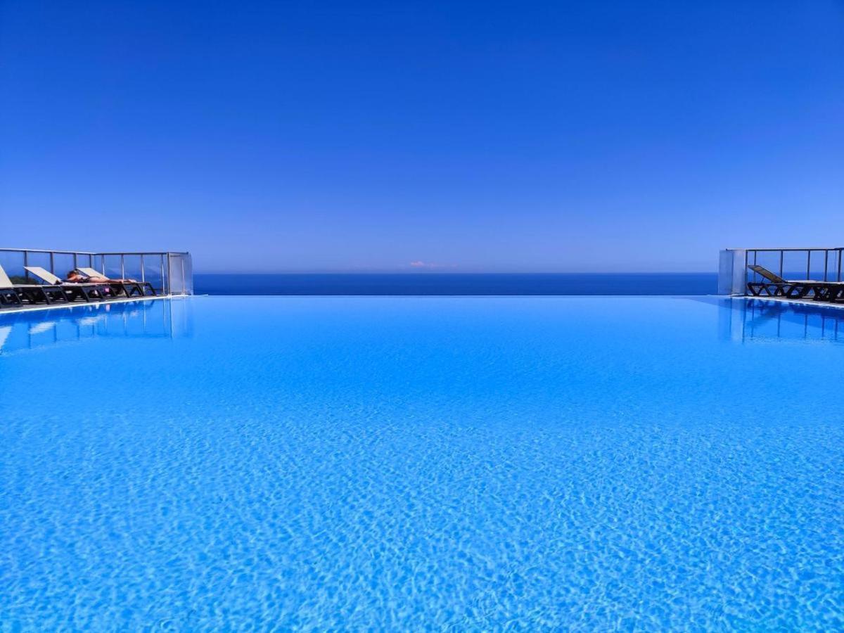 Luxueux Appartement - Vue Mer - Piscine - Free Parking - Monaco Cap-d'Ail Buitenkant foto